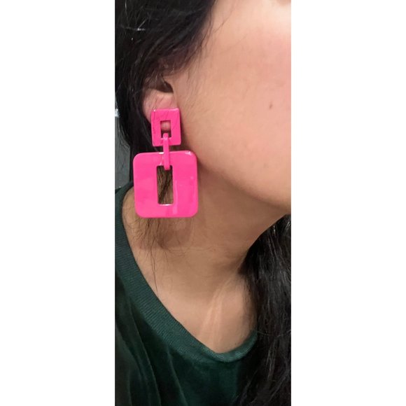 Hot pink earrings Big fuchsia acrylic chain chunky pink statement earrings - Picture 3 of 5